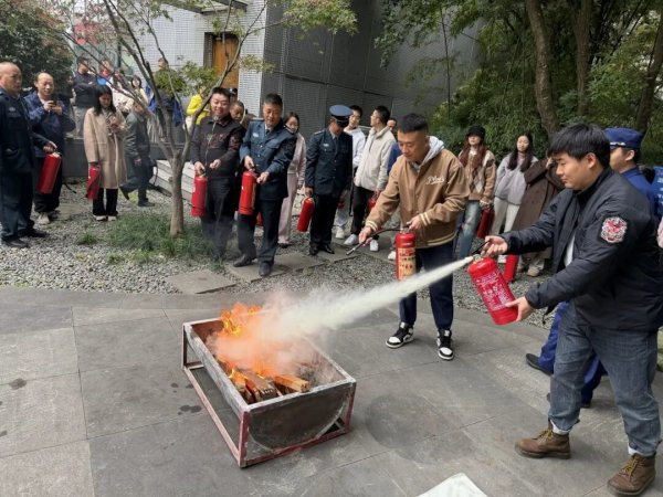 消防1.jpg 消防1.jpg