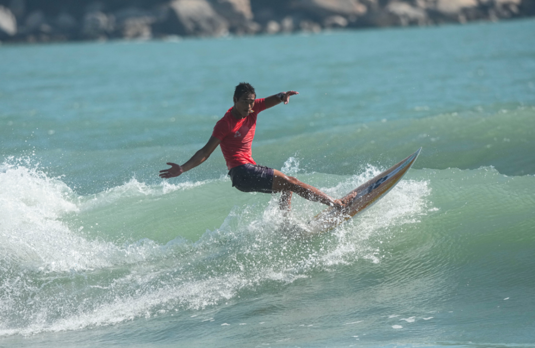 1116-冲浪1.png 1116-冲浪1.png