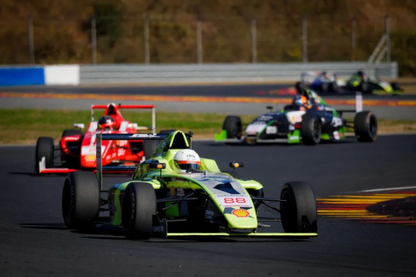 赛车2.png 赛车2.png