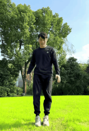 齐广璞热身17.gif