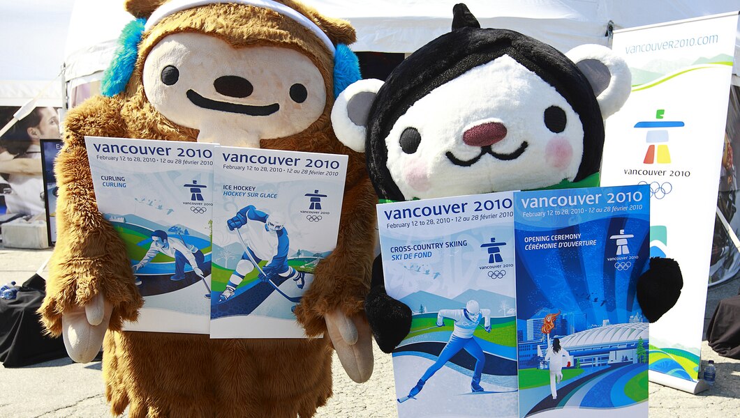 Vancouver_2010_mascots.jpg