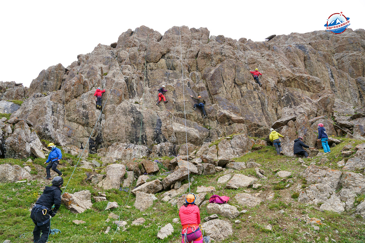 野外攀岩1_1.jpg