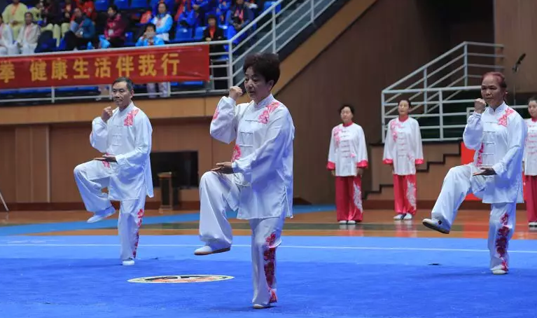 1025-老年4.png 1025-老年4.png