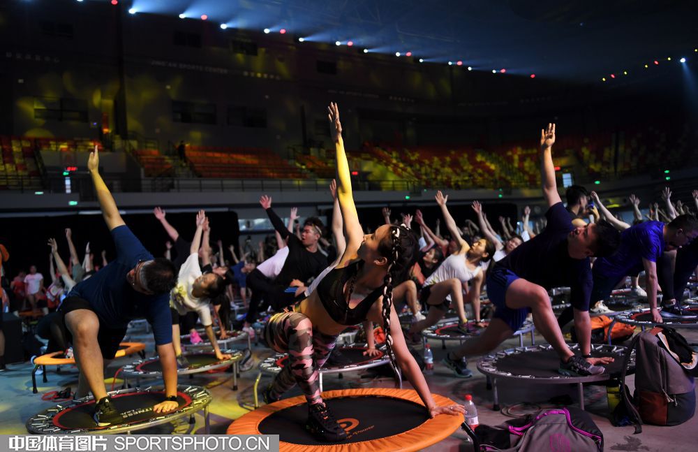 W_563997_19080614_nmz.jpg W_563997_19080614_nmz.jpg