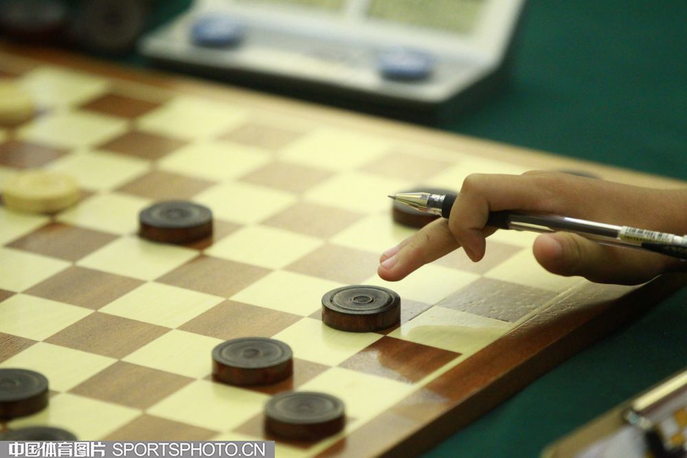 1114-跳棋.jpg