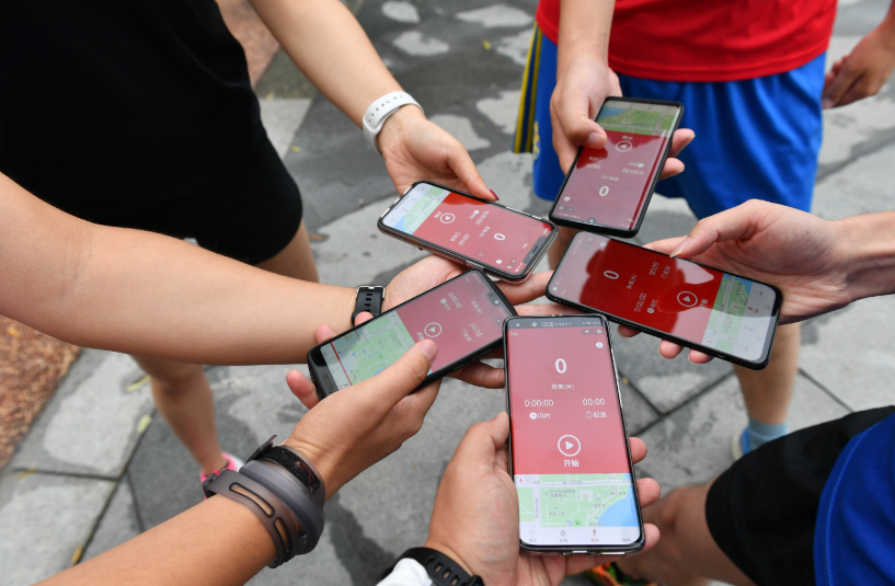 跑步-科技-手机-健身-线上.png 跑步-科技-手机-健身-线上.png