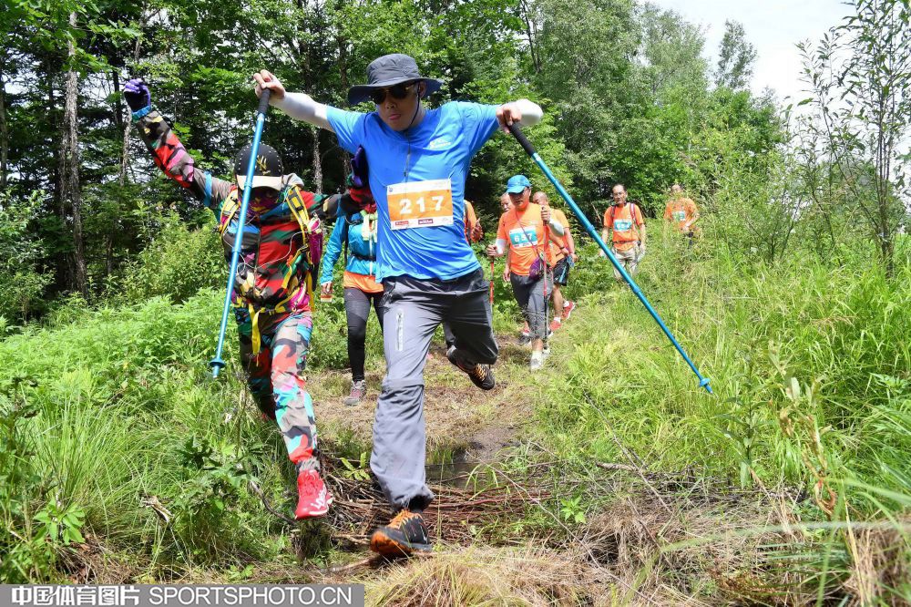 W_40218368_18072118_by.jpg W_40218368_18072118_by.jpg