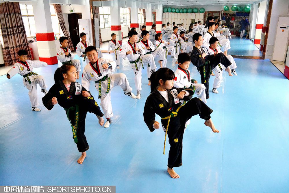 1009-健身.jpg 1009-健身.jpg