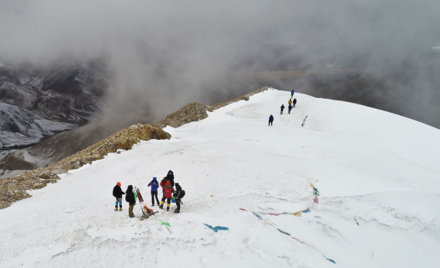 0427-登山.png
